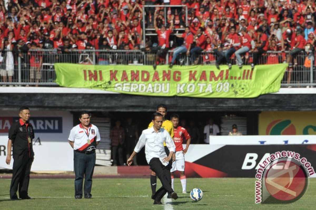 Presiden Joko Widodo resmikan Turnamen Piala Presiden 2015