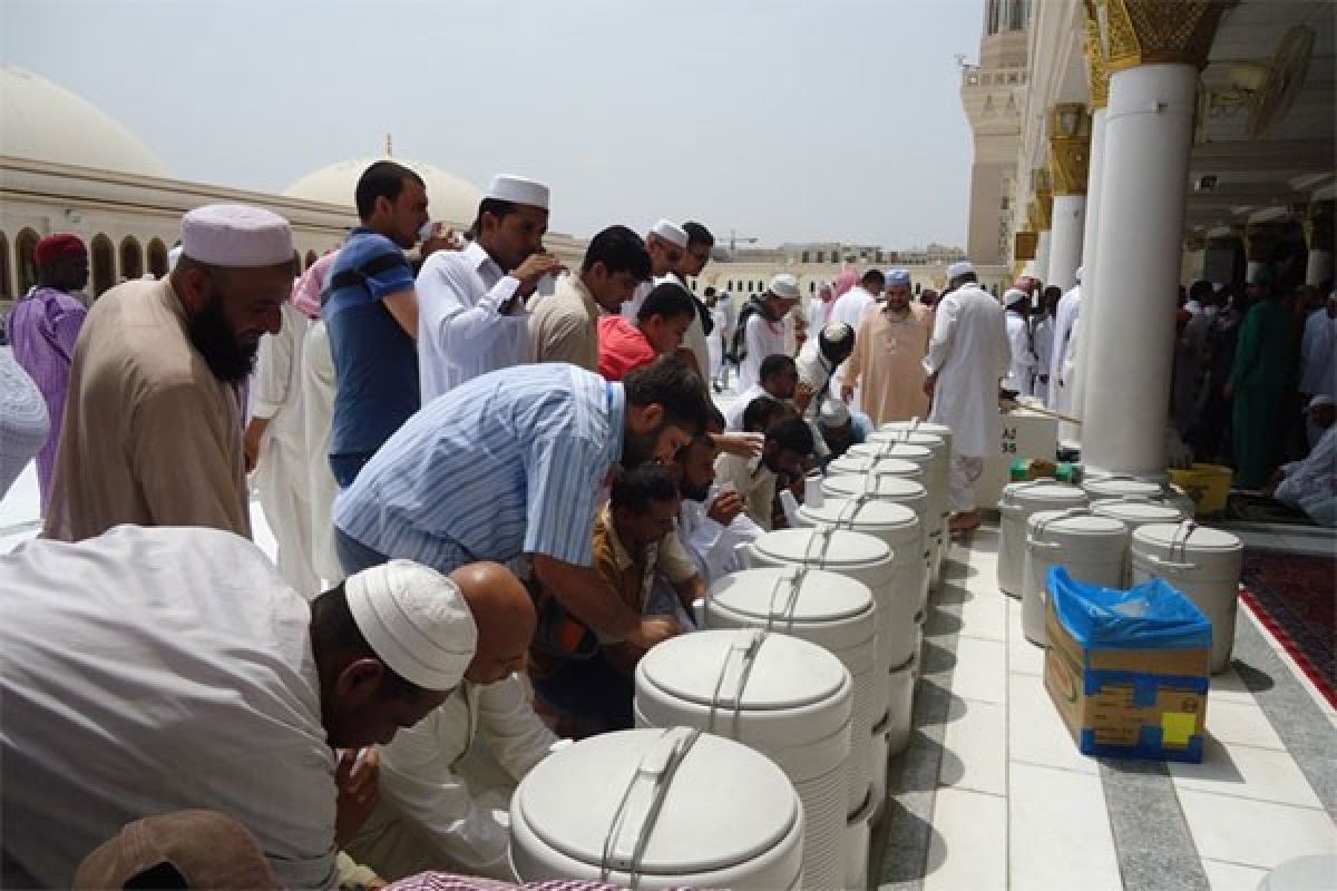 Laporan dari Mekkah - Siasat mengantisipasi dampak sengatan panas