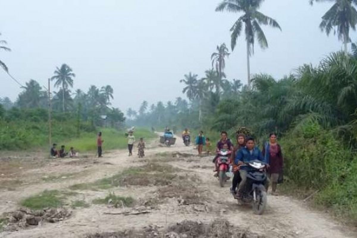 Warga Palika Rohil Ancam Pindah Ke Labusel