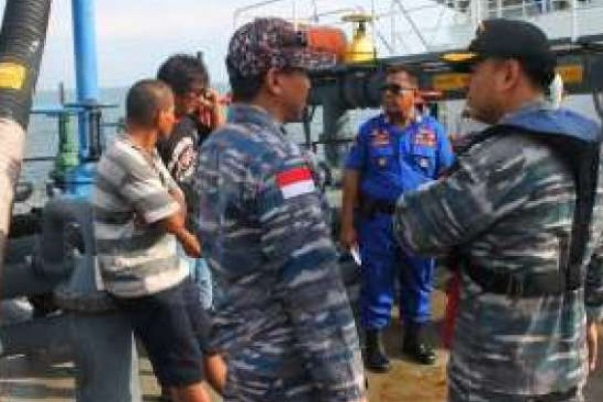 Satu Luka Berat Dalam Perompakan Kapal Minyak