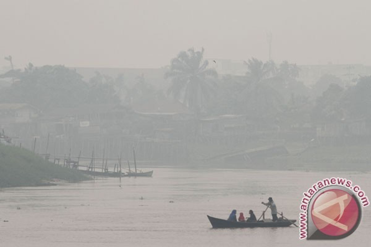 Jarak pandang di tiga daerah Riau hanya 100 meter