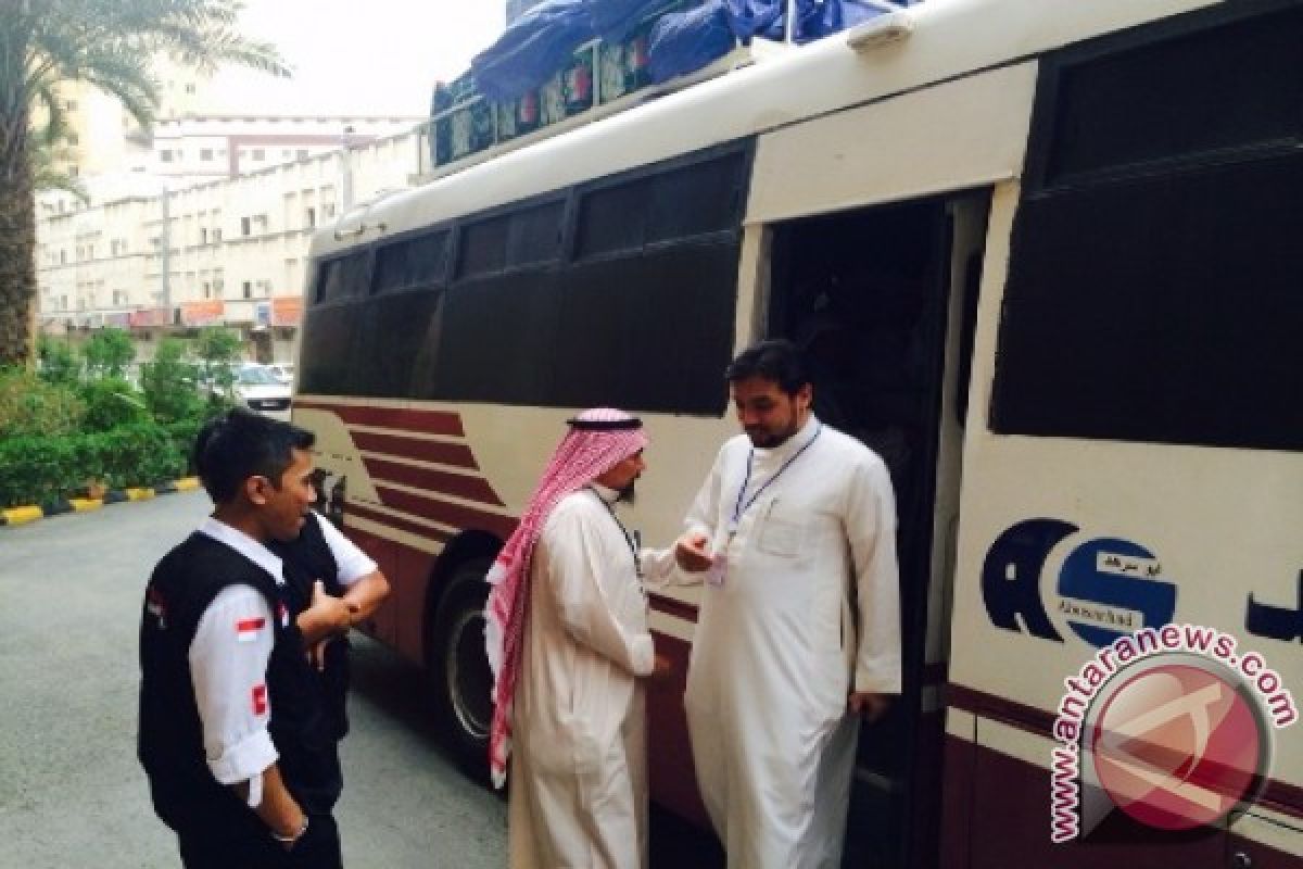 Tiga bus jemaah mogok di Bir Ali