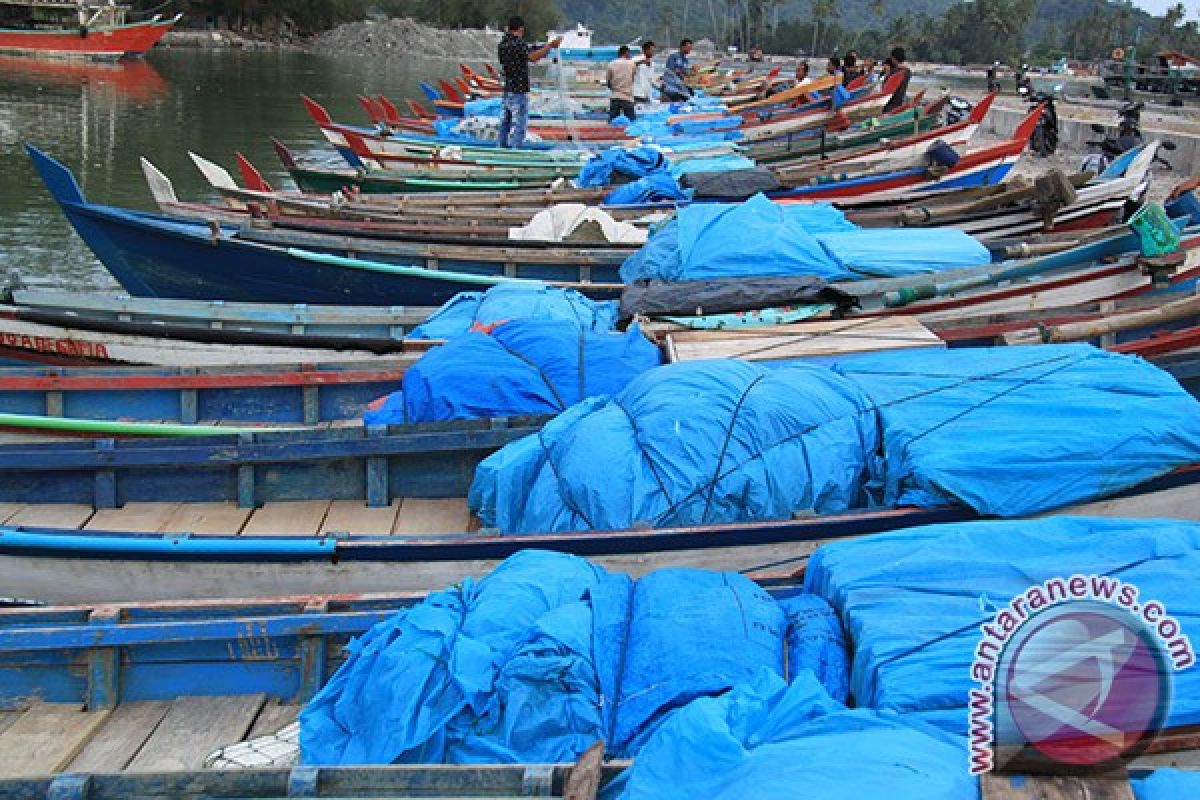 60 persen kapal nelayan Aceh Barat tak bersurat