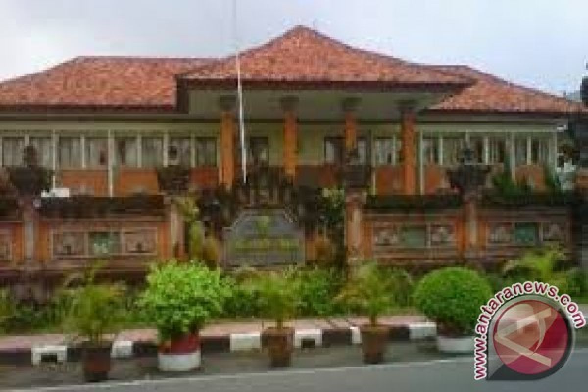 Kejati Bali Tahan Mantan Hakim PN Gianyar