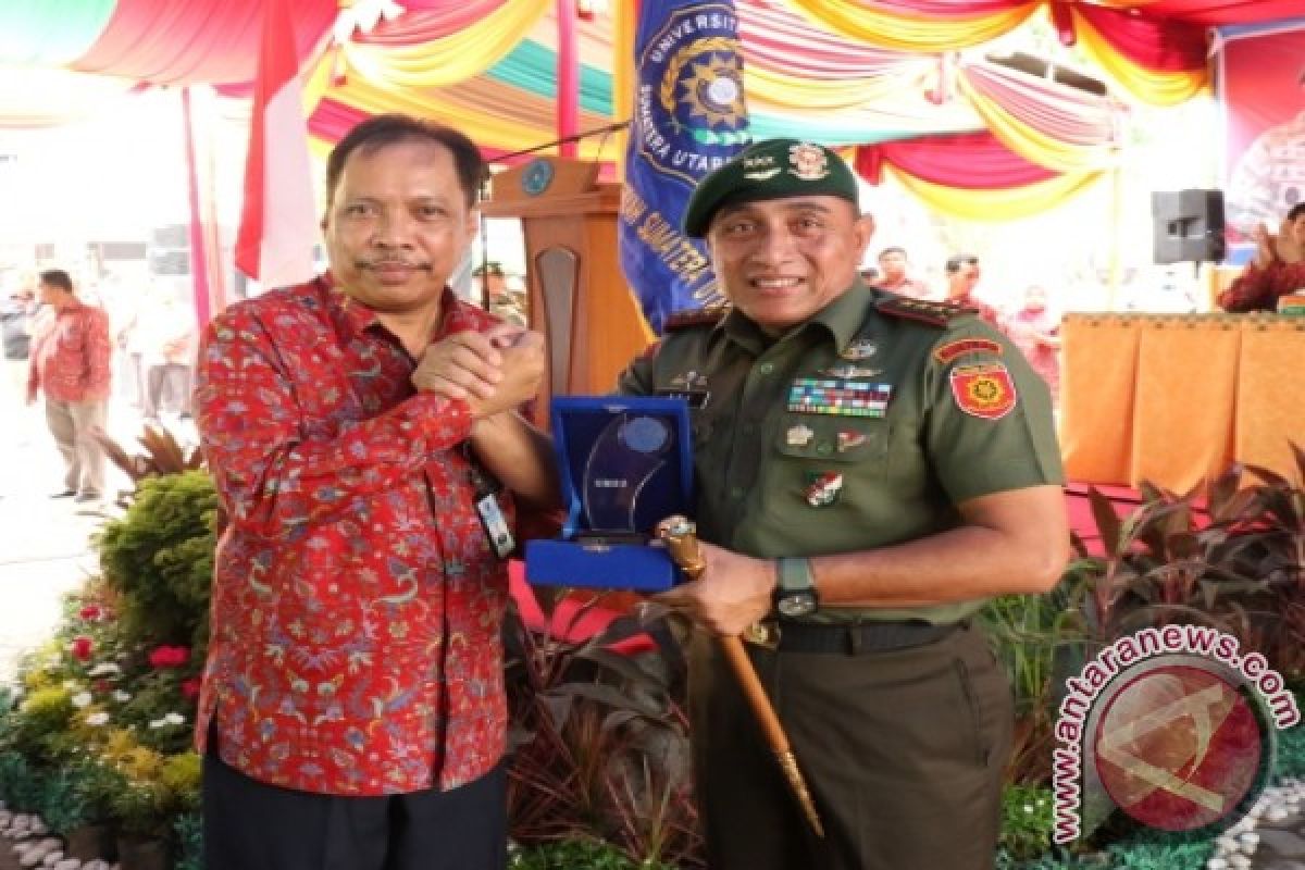 Pangkostrad Motivasi Mahasiswa Universitas Muhahammadiyah Sumatera Utara