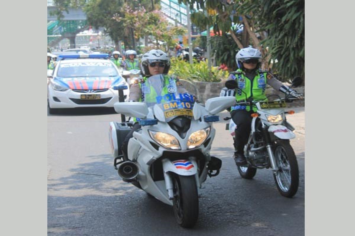 Polwan Bogor Gunakan Moge Atur Lalu Lintas