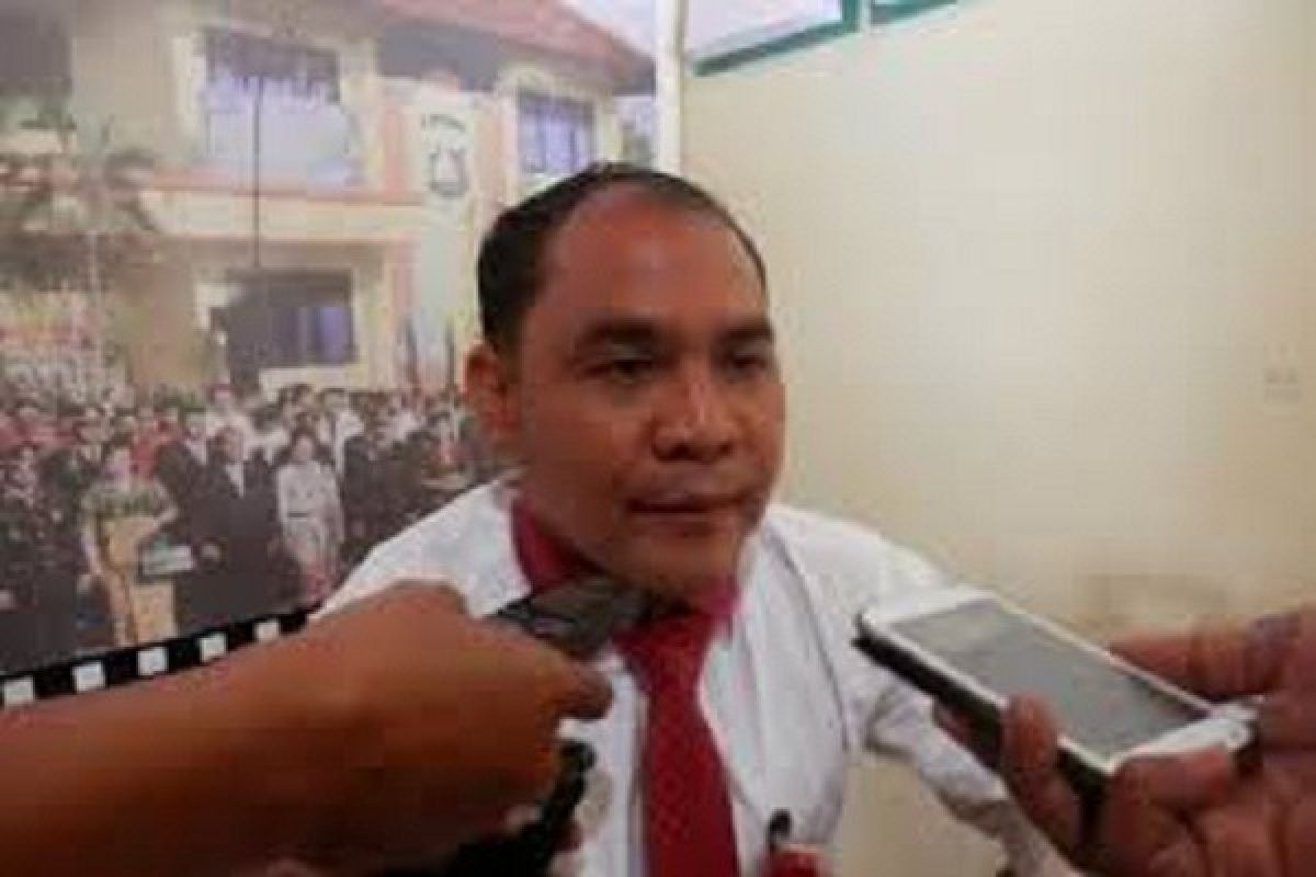 Polisi Sita Papan Nama Stikes Majapahit Buleleng 