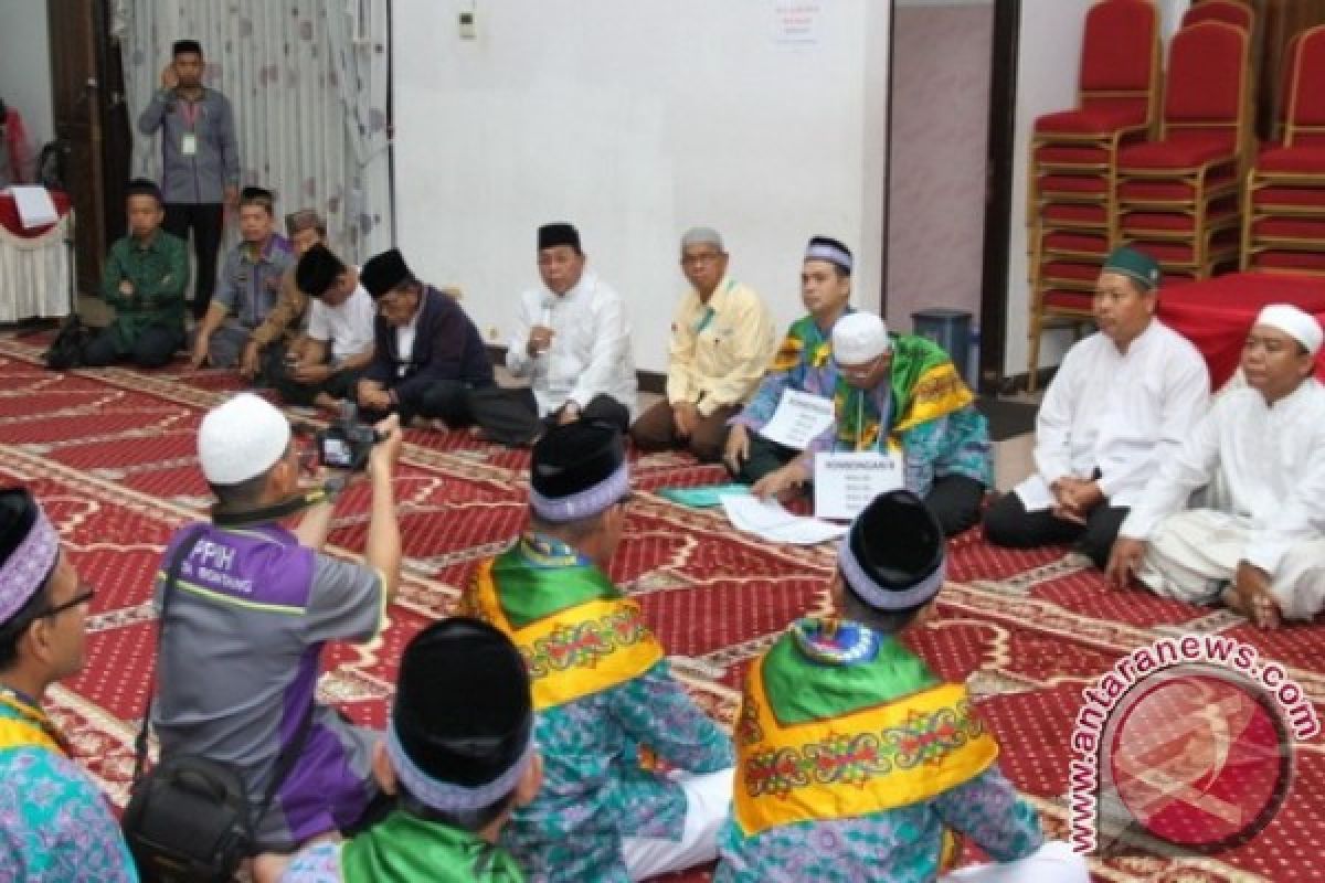 104 Calon Haji Bontang Berangkat ke Tanah Suci