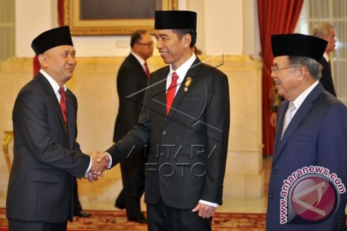 Jokowi Inaugurates Teten Masduki As Presidential Chief Of Staff