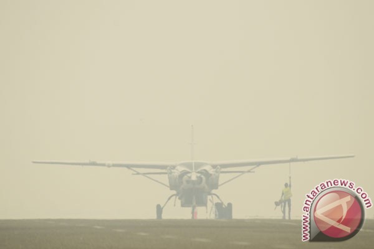 Operasional Bandara Jambi lumpuh akibat kabut asap