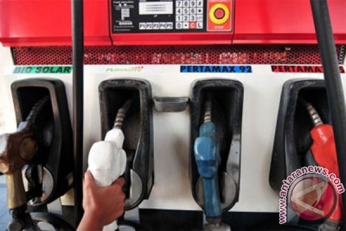 Harga Pertamax, Pertalite, Dexlite naik Rp150 per liter