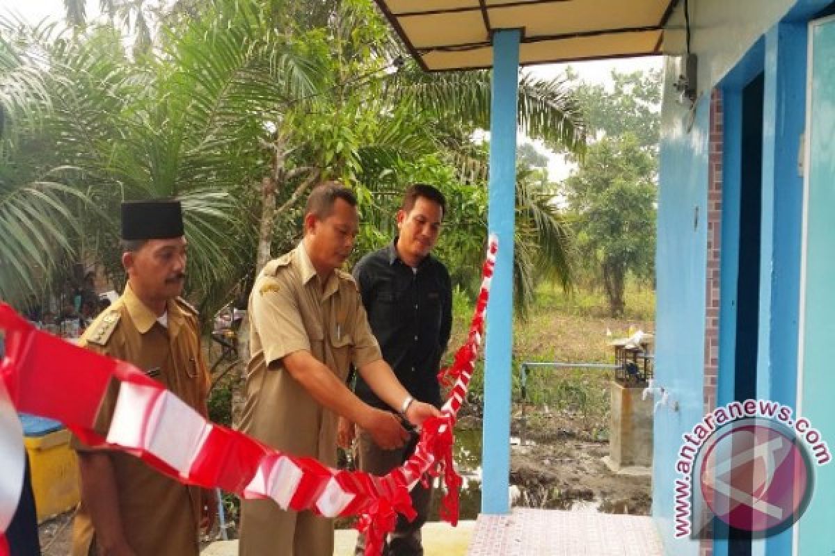  Inalum Bangun Sarana Air Bersih, MCK dan Halte di Tanjung Balai