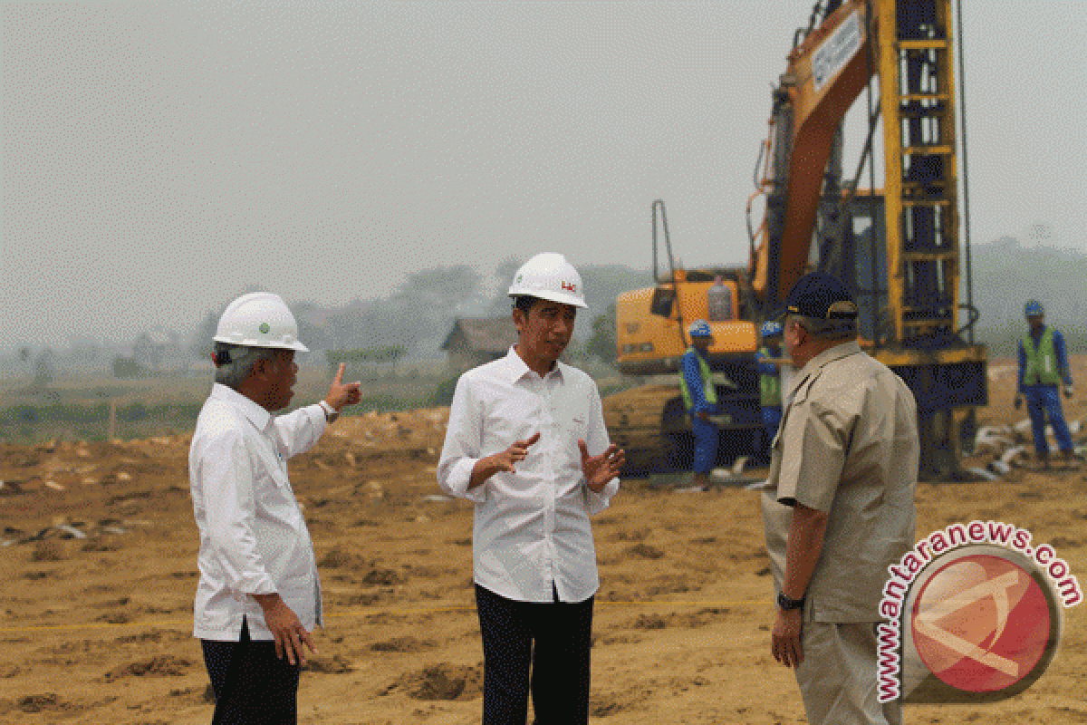 Presiden tinjau pembangunan tol Palembang-Indralaya