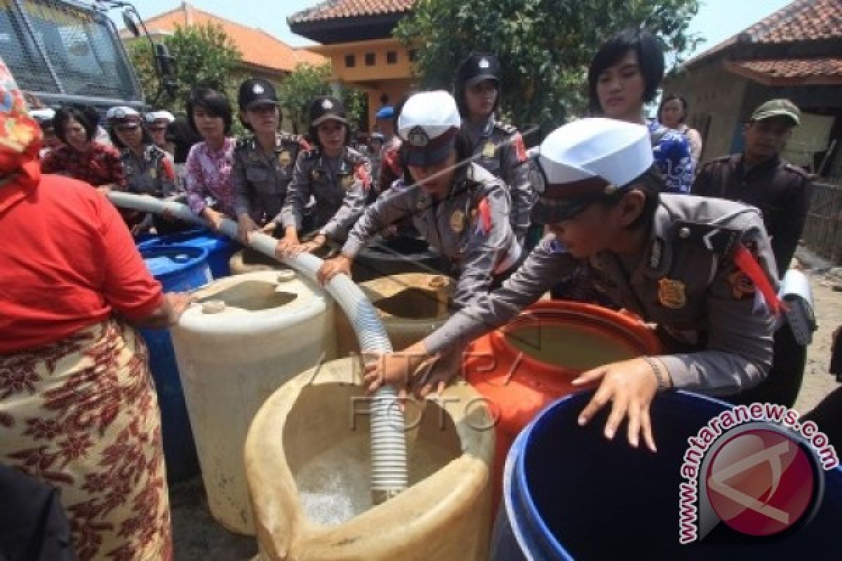 Warga Lareh Sago Kembali Menikmati Air Bersih Pascagalodo