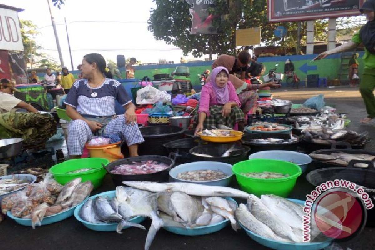 Pedagang: Pasokan Ikan Laut Di Bojonegoro Normal