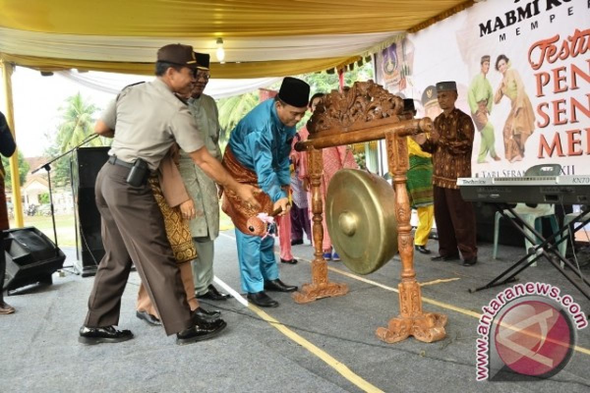 Wali Kota Buka Festival Seni Budaya Melayu 2015