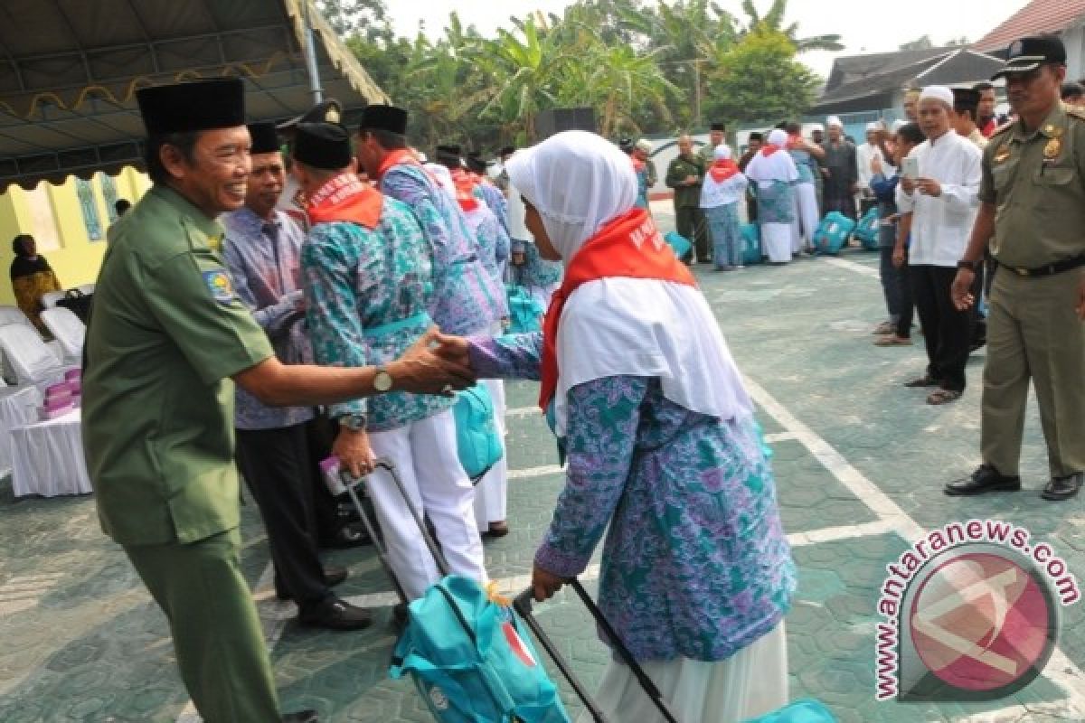 Calon Jamaah Haji Kobar Berangkat