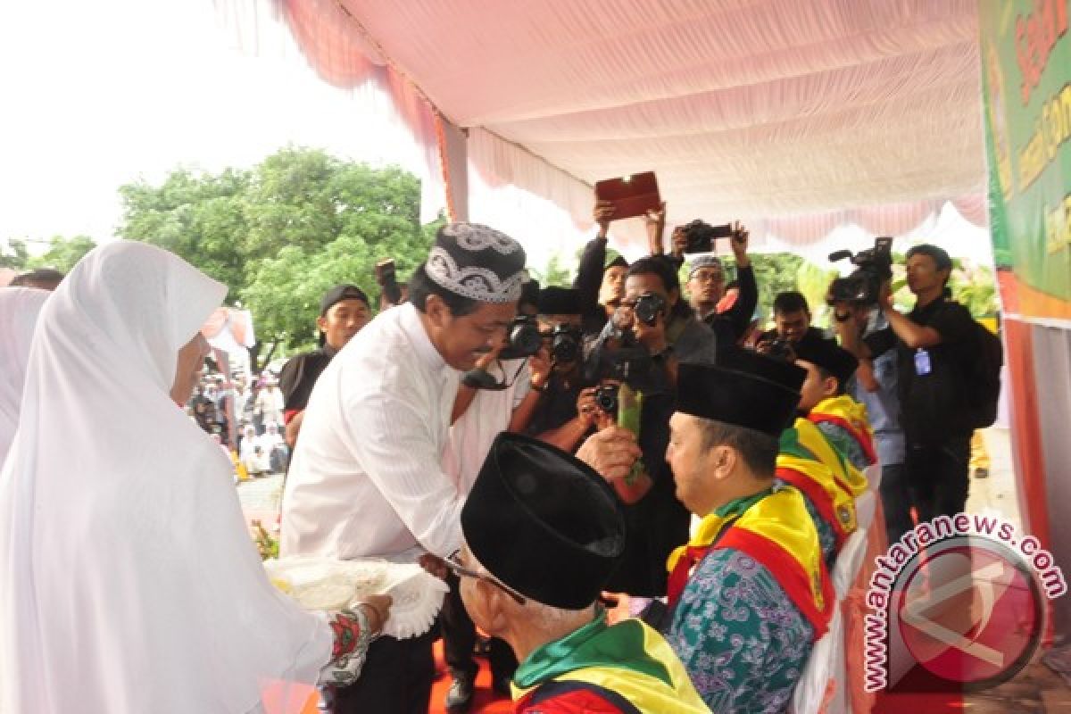 Upacara Adat Tepung Tawar Lepas JCH Karimun