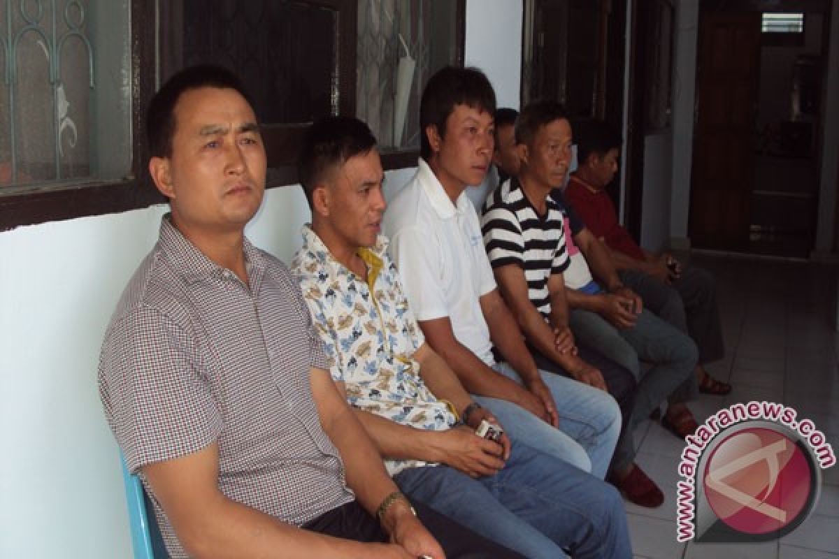 Warga Tiongkok di tangkap petugas imigrasi