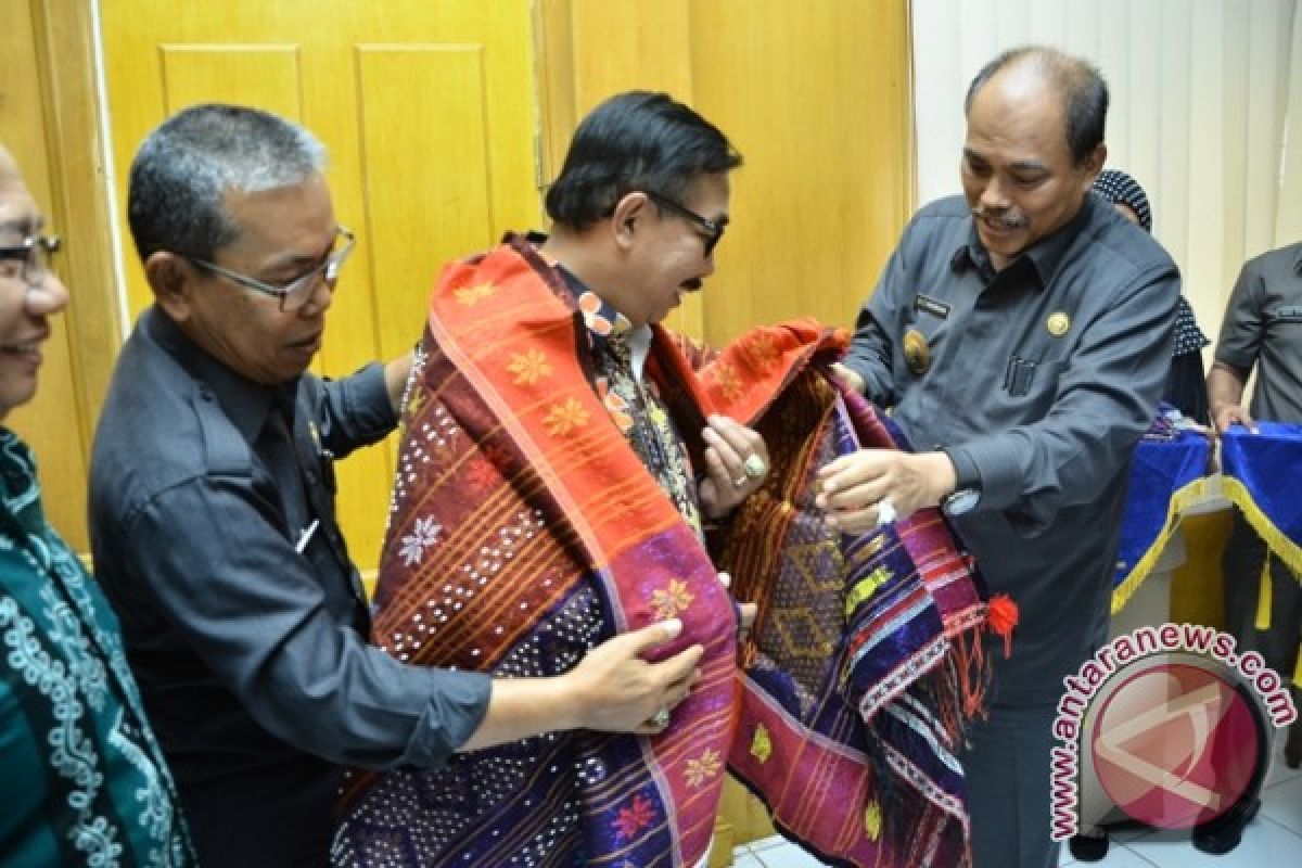 Wali Kota Tebingtinggi Terima Kunjungan Bupati Blitar 