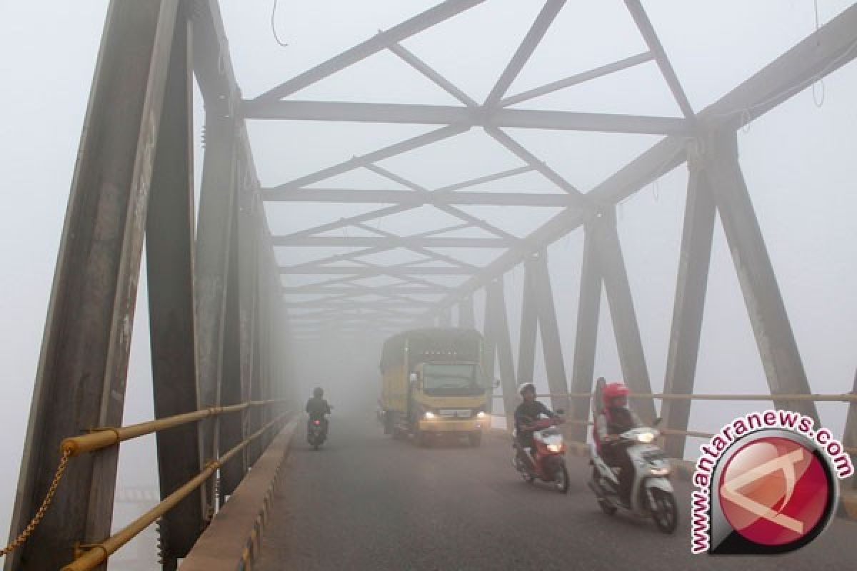  Kabut asap dari Kalimantan diperkirakan sampai Malaysia