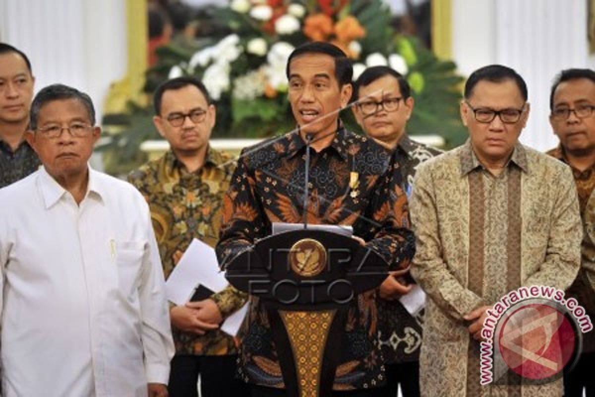 Presiden Jokowi Keluarkan Paket Kebijakan Ekonomi Pertama