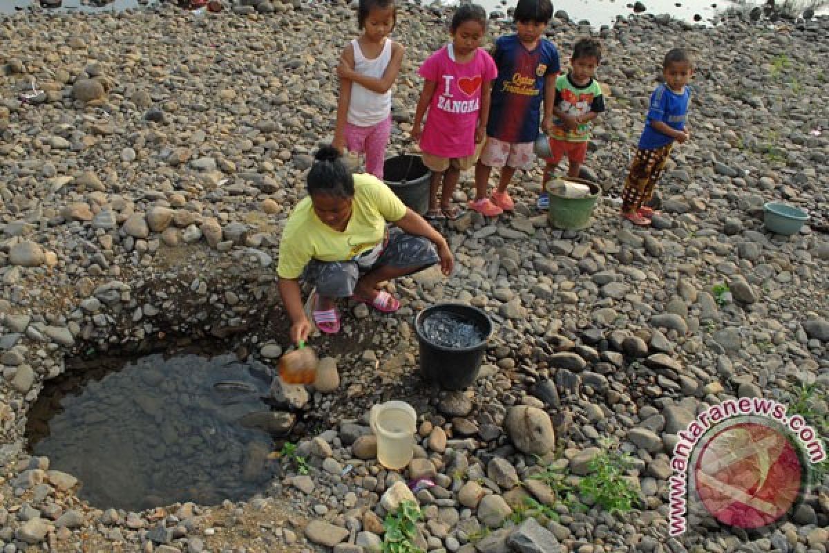 Warga kepulauan sitaro alami krisis air bersih