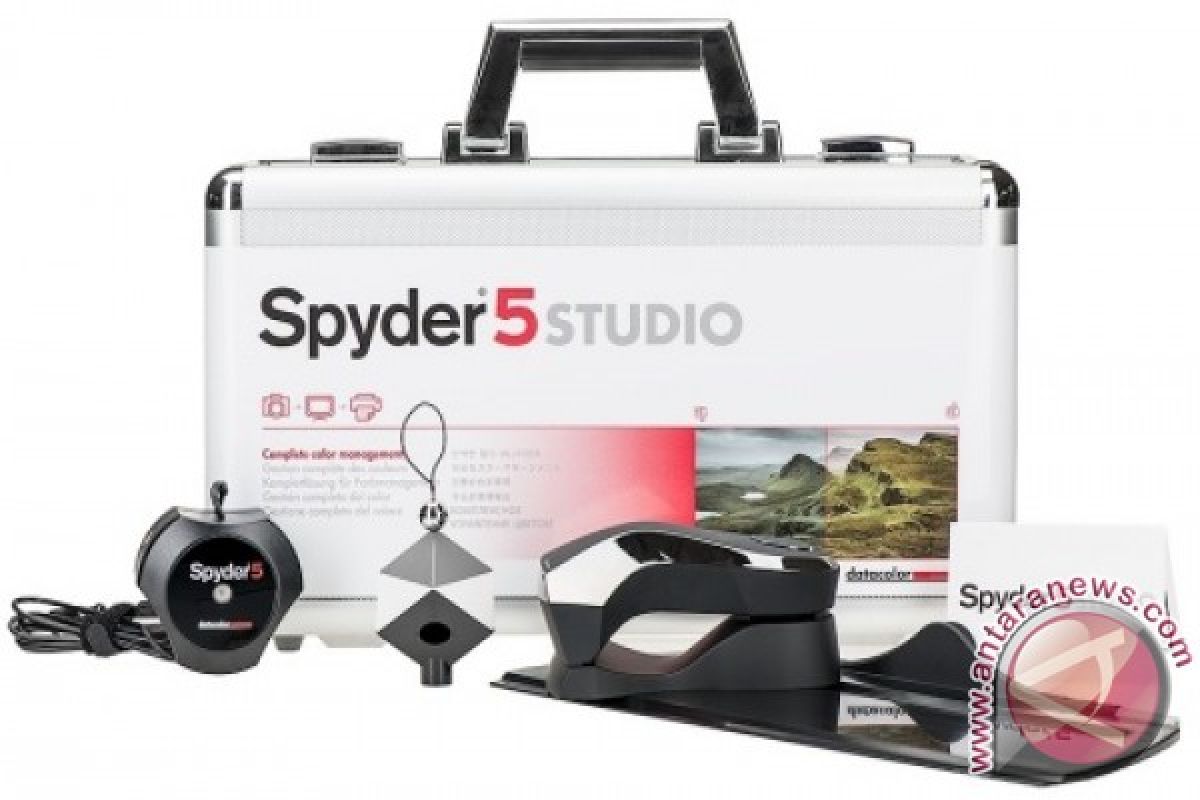 DatacolorÂ® Releases SpyderÂ®5STUDIO Calibration Suite for Photographers