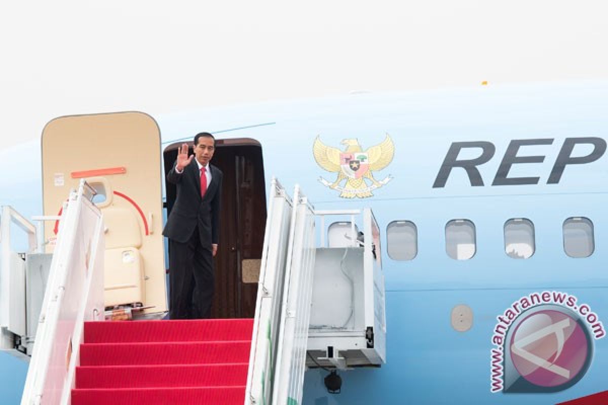 Presiden Joko Widodo tiba di Vietnam