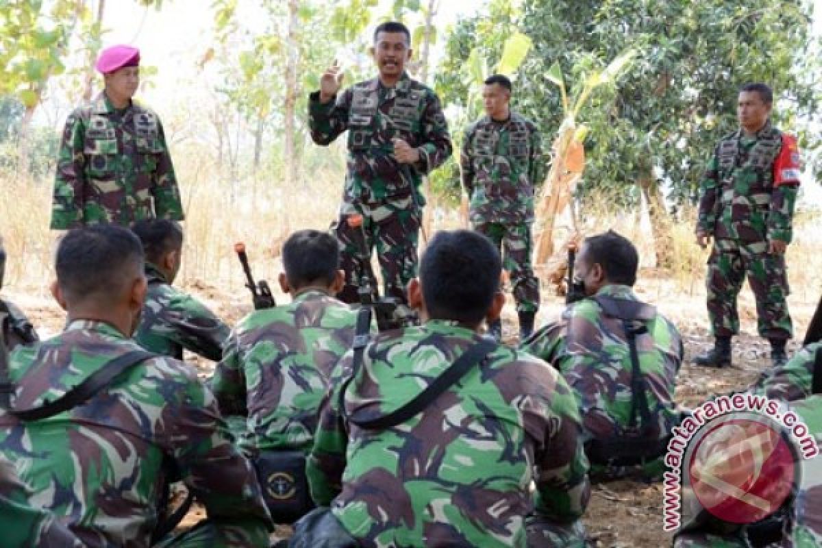 Danbrigif-1 Marinir Tinjau Latihan di Tuban