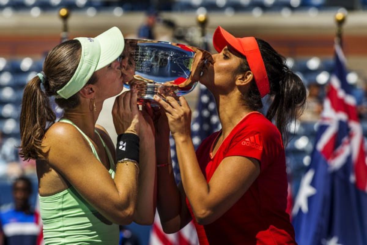 Hingis-Mirza rebut gelar ganda putri AS Terbuka