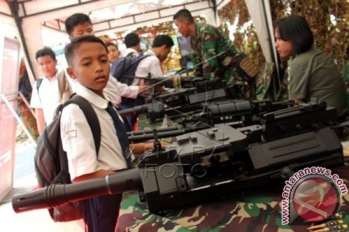 TNI AL edukasi kemaritiman kepada mahasiswa Bekasi