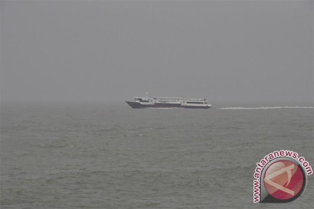 Langit Batam Makin Pekat Akibat Debu Asap