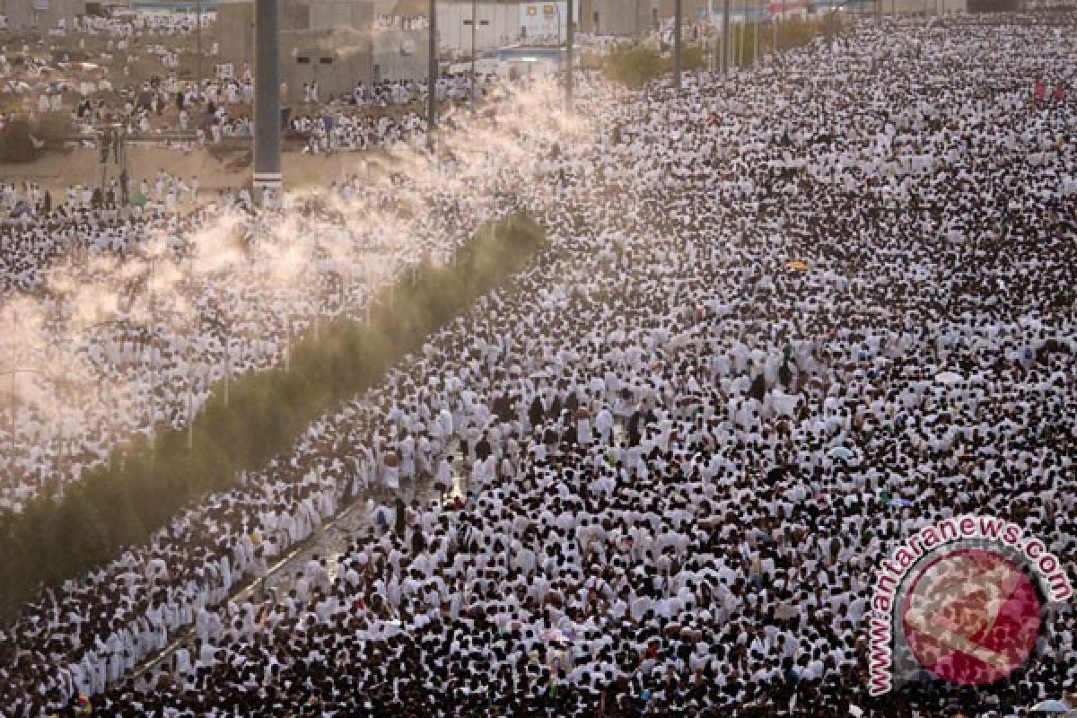  Sebagian besar jemaah bergerak ke Arafah hari ini