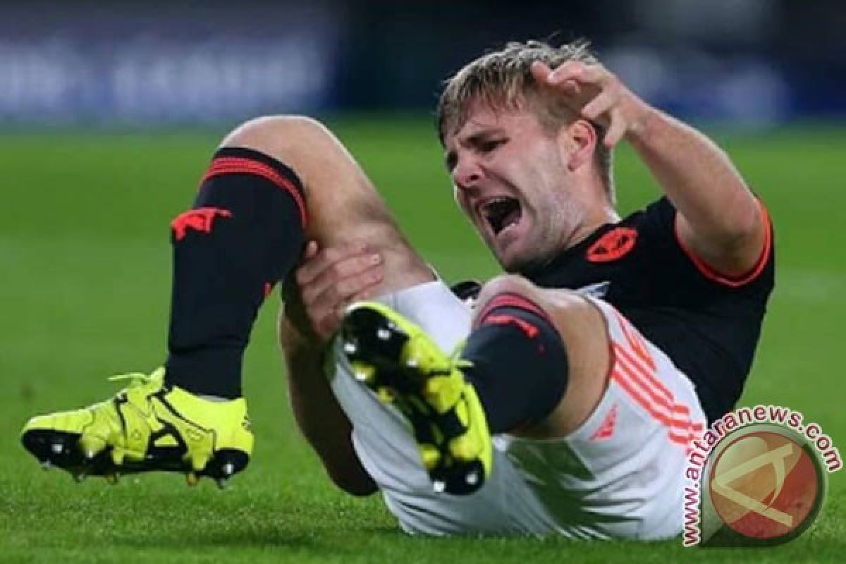 Shaw alami cedera parah saat melawan PSV