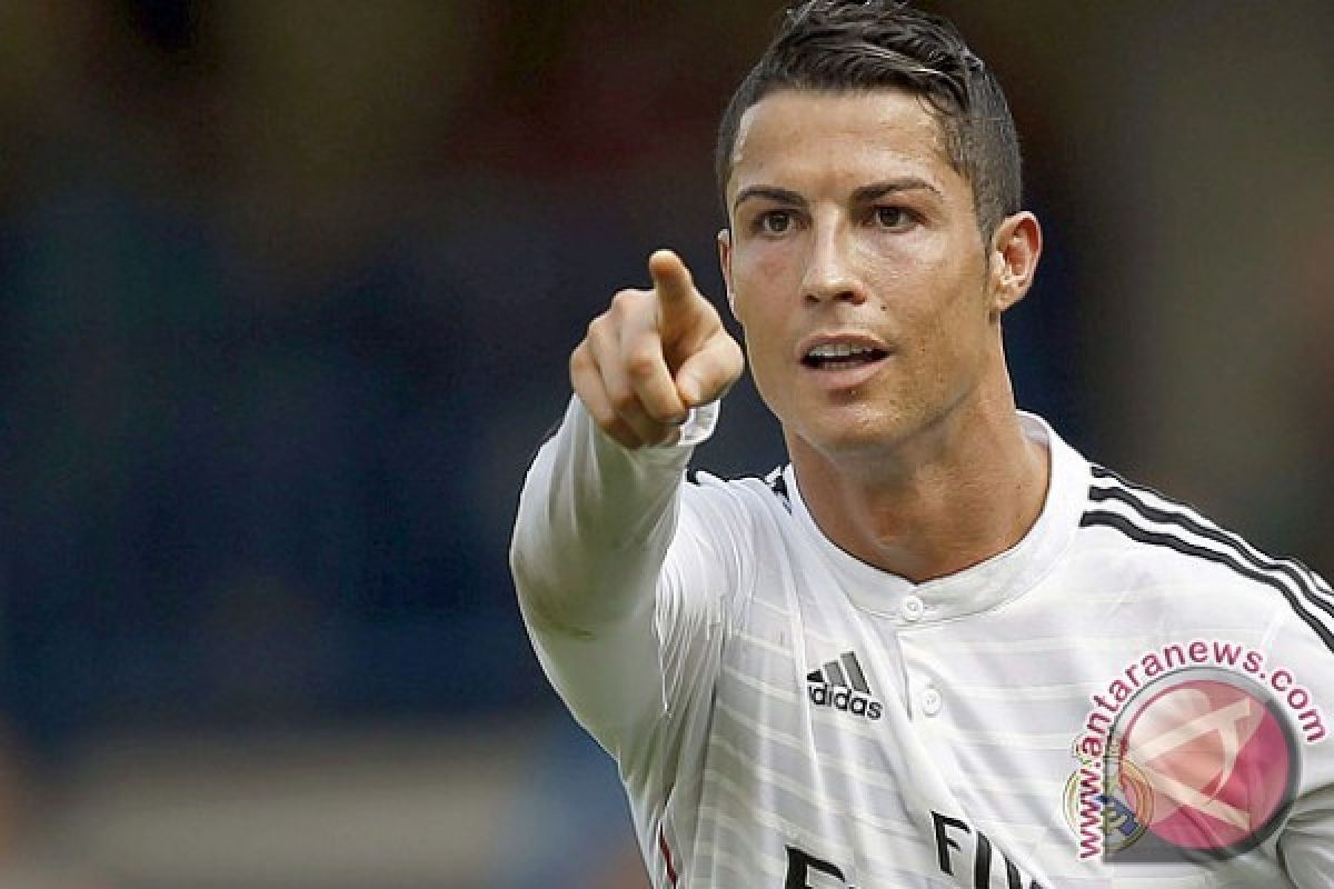 Cristiano Ronaldo Unggul Tiga Gol atas Lionel Messi