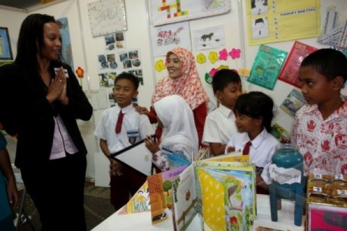   USAID Latih Guru Kembangkan Pembelajaran Matematika Komprehensif