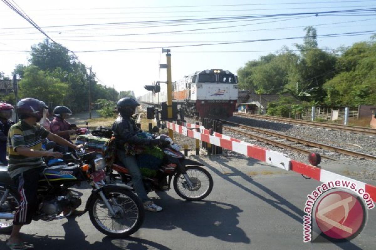 Bojonegoro Mulai Fungsikan Tujuh Palang Pintu KA Oktober