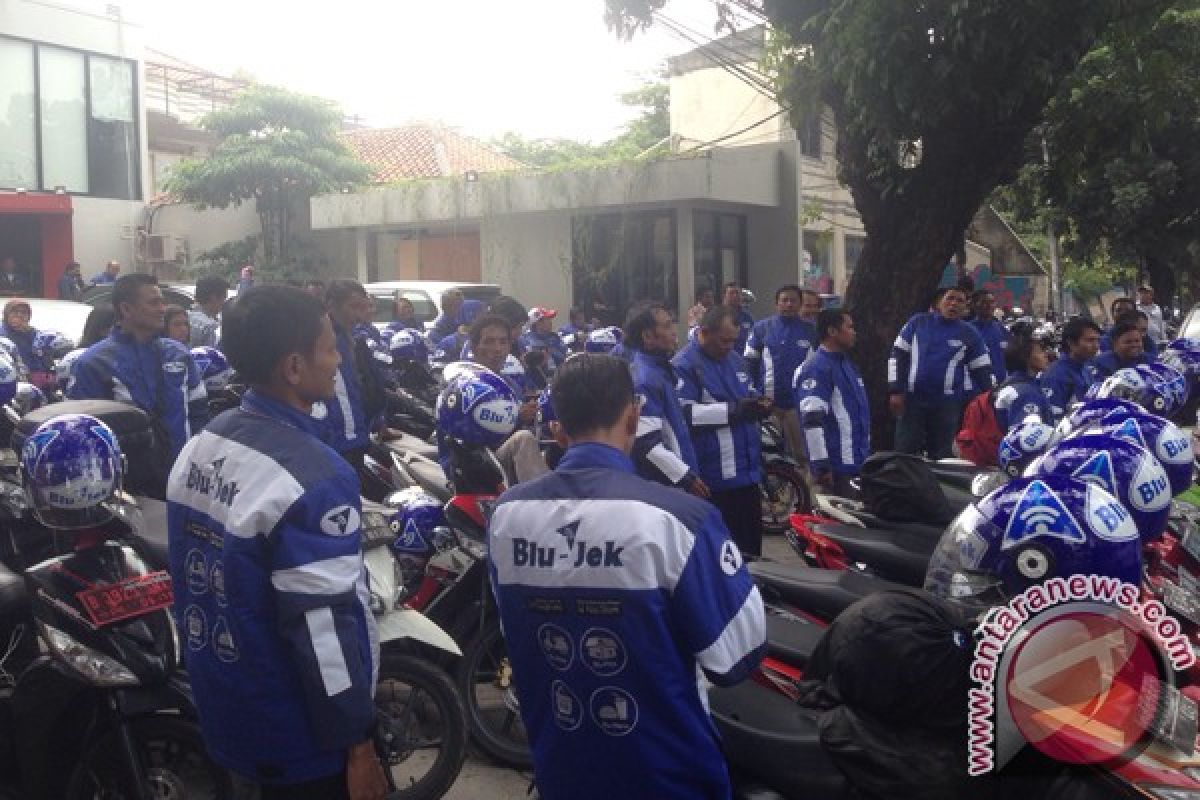 Blu-Jek Resmi Meluncur di Jalan Ibu Kota