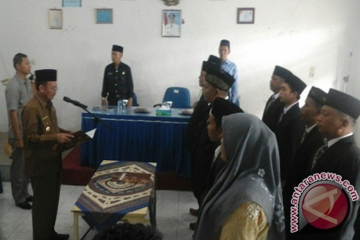 Bupati Batanghari lantik anggota BPD di Lima Kecamatan