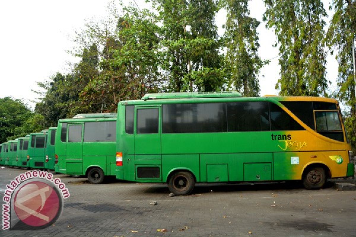 20 bus eks Transjogja terjual habis