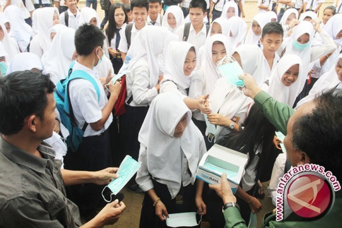 Kabut Asap Ganggu Siswa Sekolah Pegunungan Meratus 