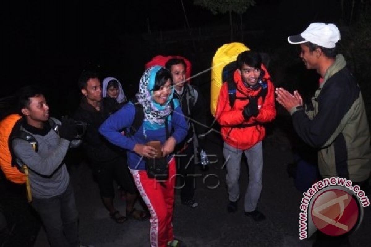 Pendakian Gunung di Wonosobo Semakin Diiminati