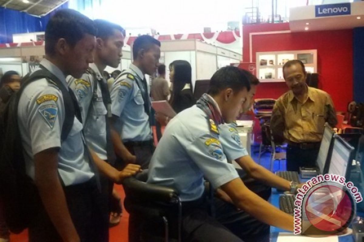 Telkom Siapkan Aplikasi CBT di Pameran SMK
