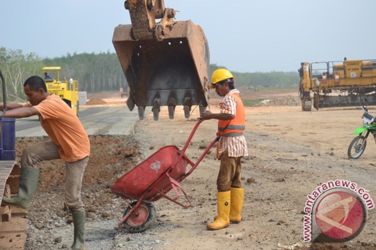 Pembangunan Jalan Tol Trans Sumatera Tersendat  