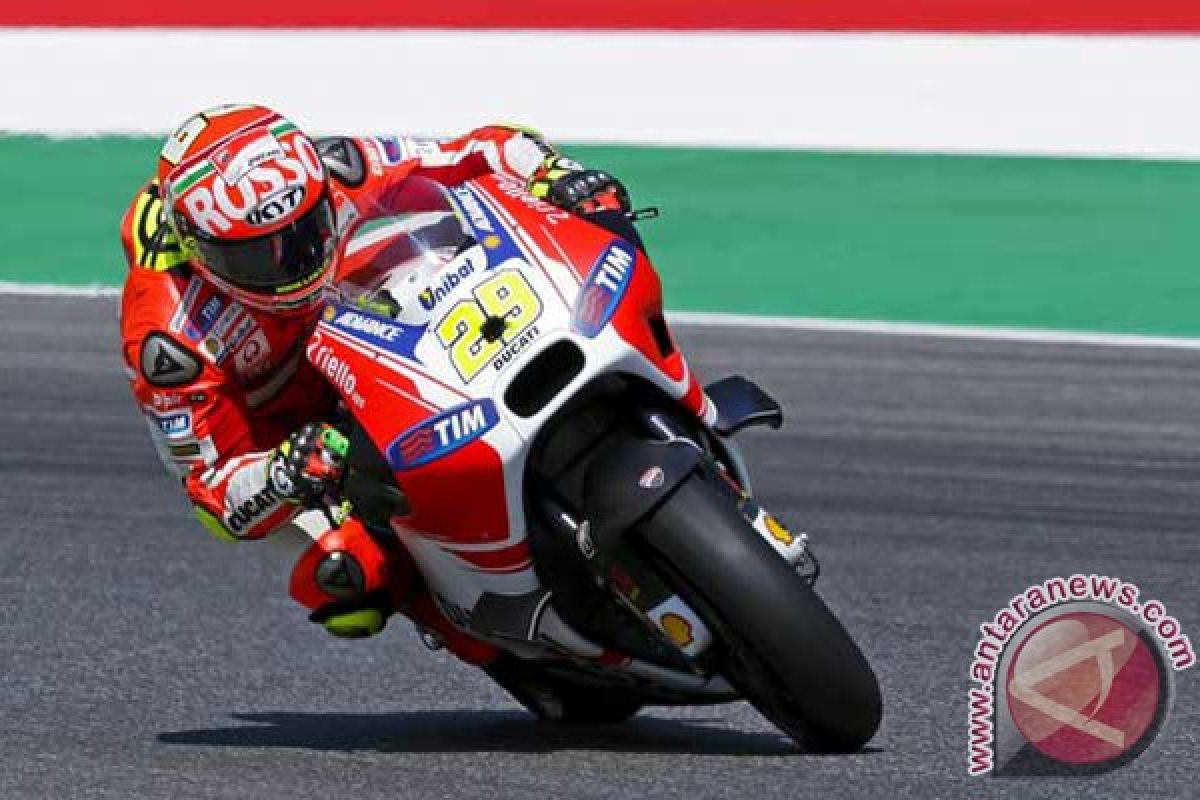 Iannone juarai MotoGP Austria, Rossi posisi empat