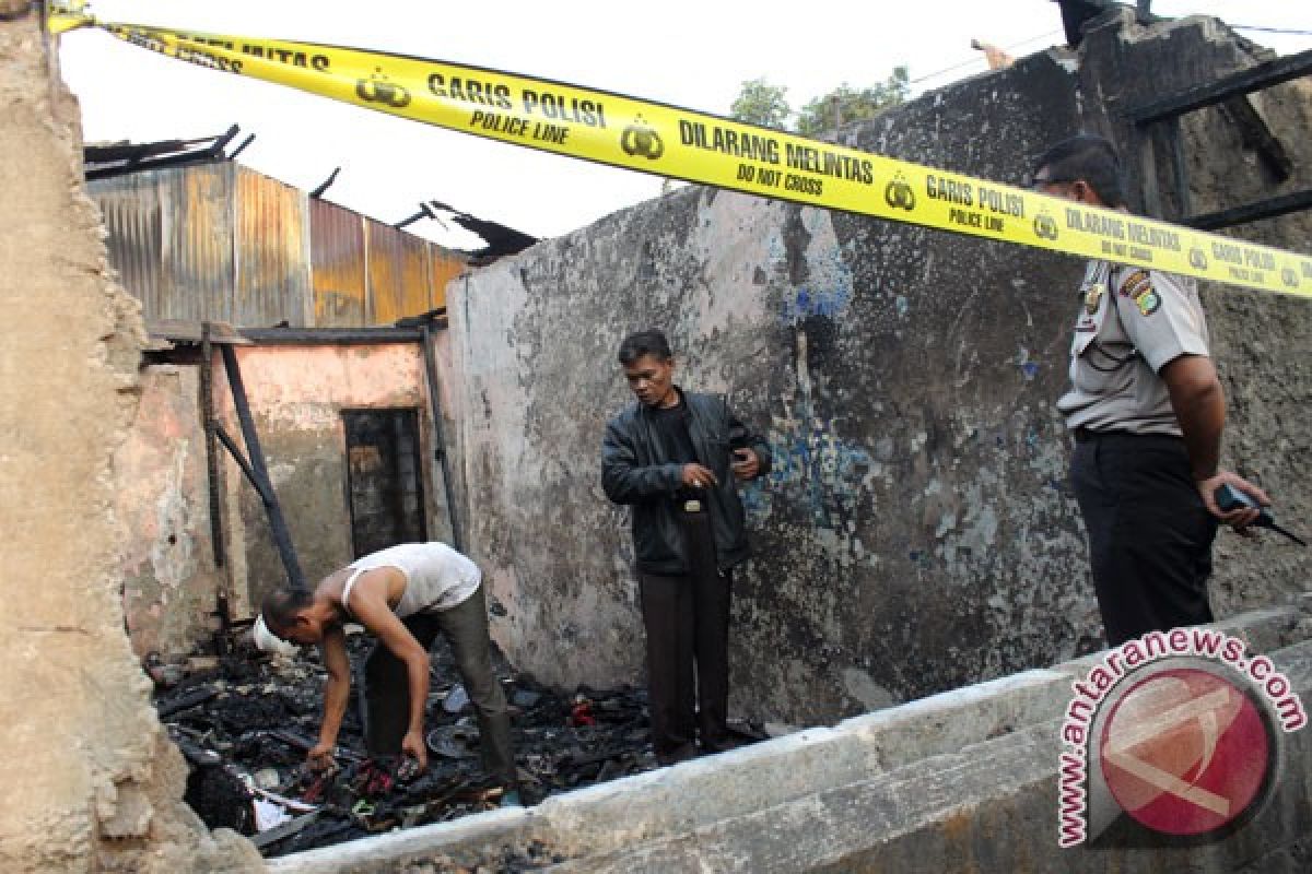 Kebakaran di Banjarmasin hanguskan belasan rumah