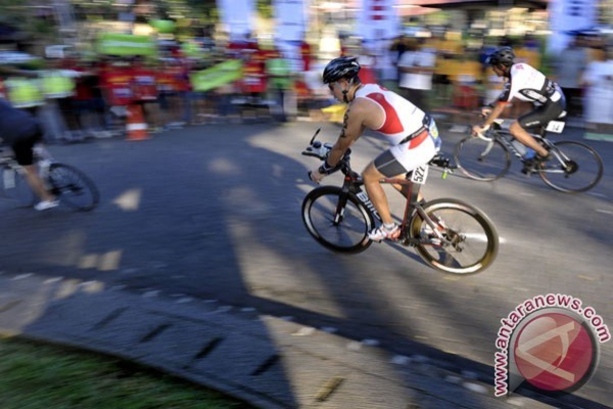 Herbalife Komitmen Dukung Prestasi Atlet Triathlon