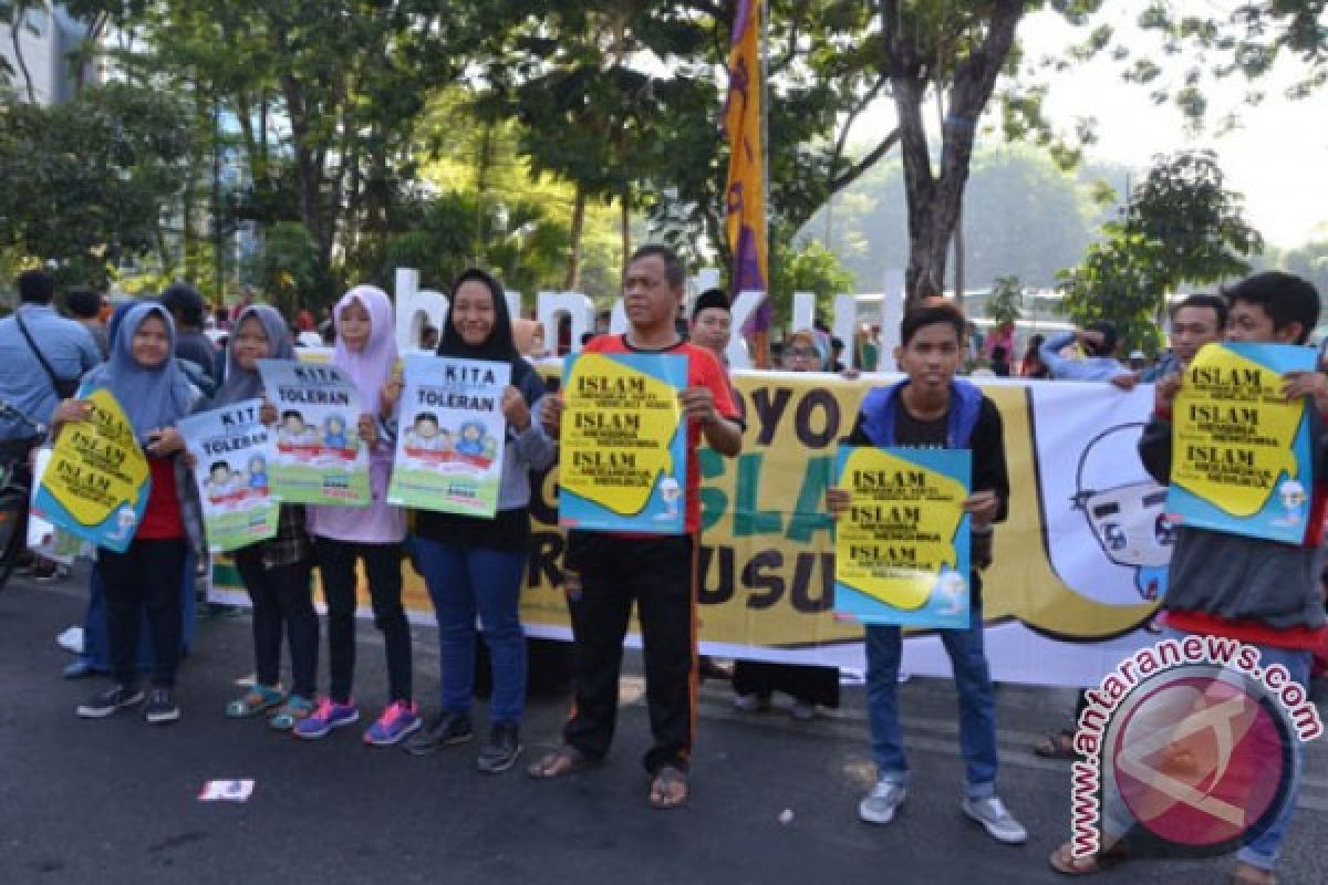 Pelajar-Pemuda NU Kampanyekan Islam Damai di Taman Bungkul