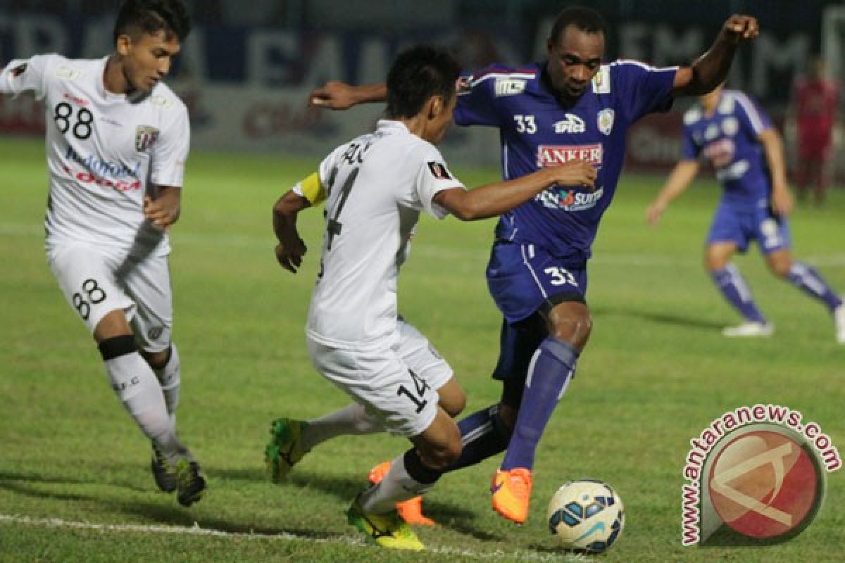 Arema kandaskan Bali United 2-1